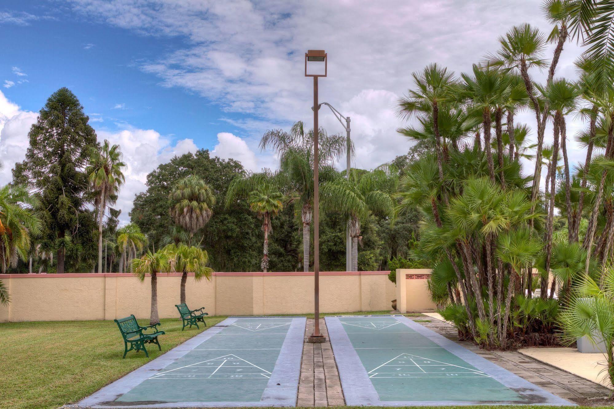 Golden Host 3* Sarasota